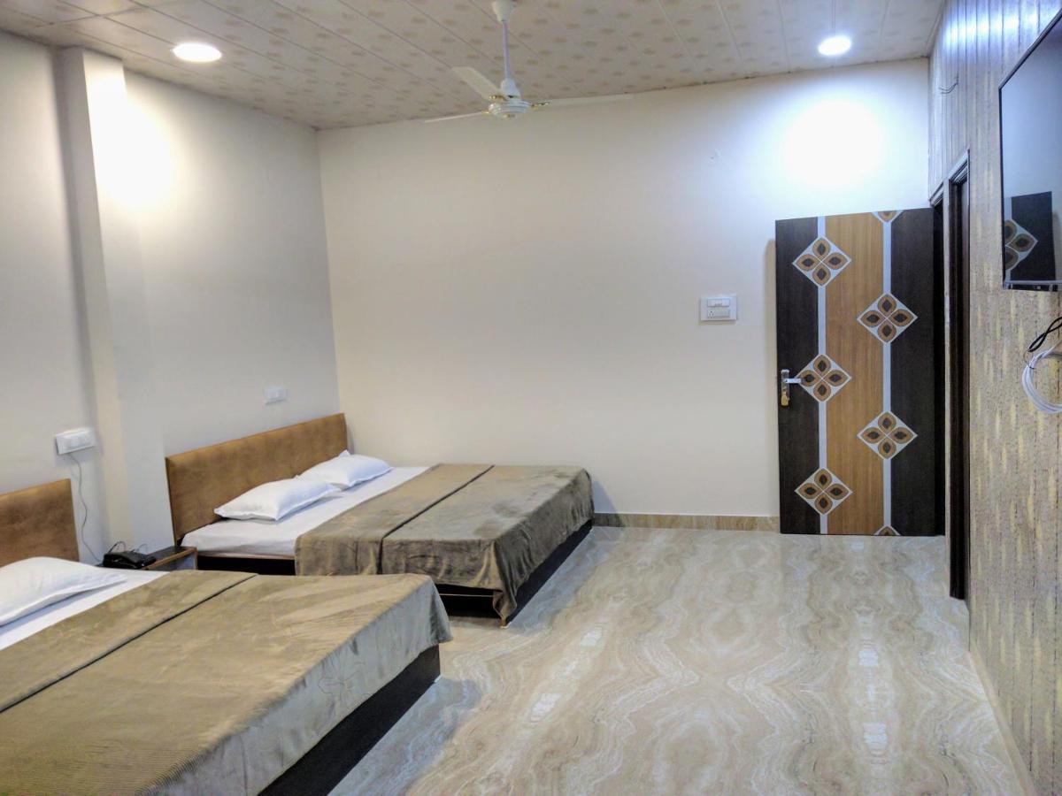 Mye Homestay 1 Near Golden Temple Amritsar Eksteriør billede